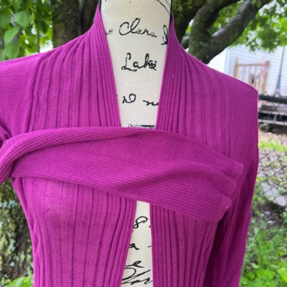 AVA SWEATER WRAP FUSCHIA SIZE MEDIUM - Picture 4 of 10